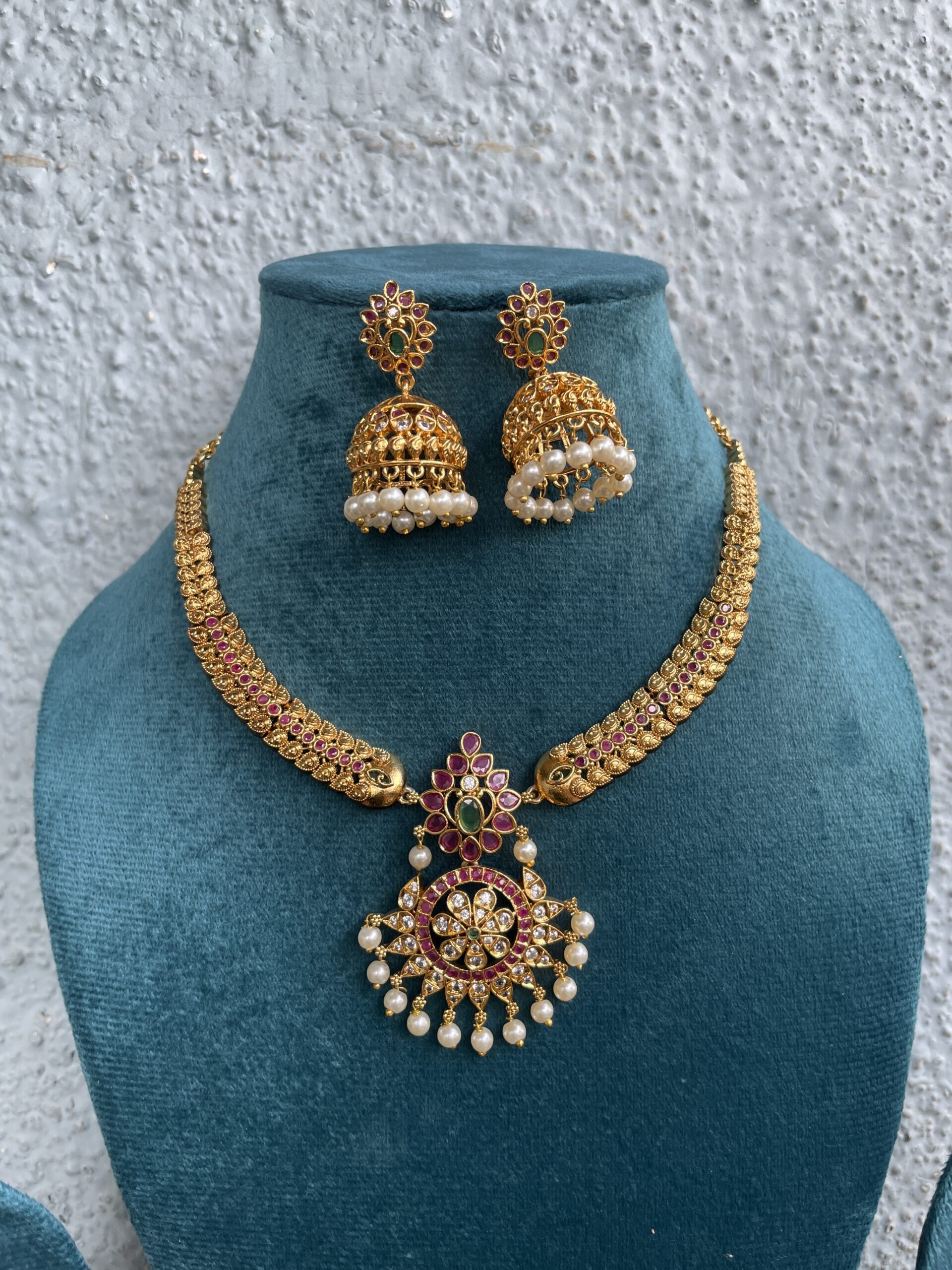 2A6901AA-C7B3-4DF2-AEEB-040A2CDAE4DC