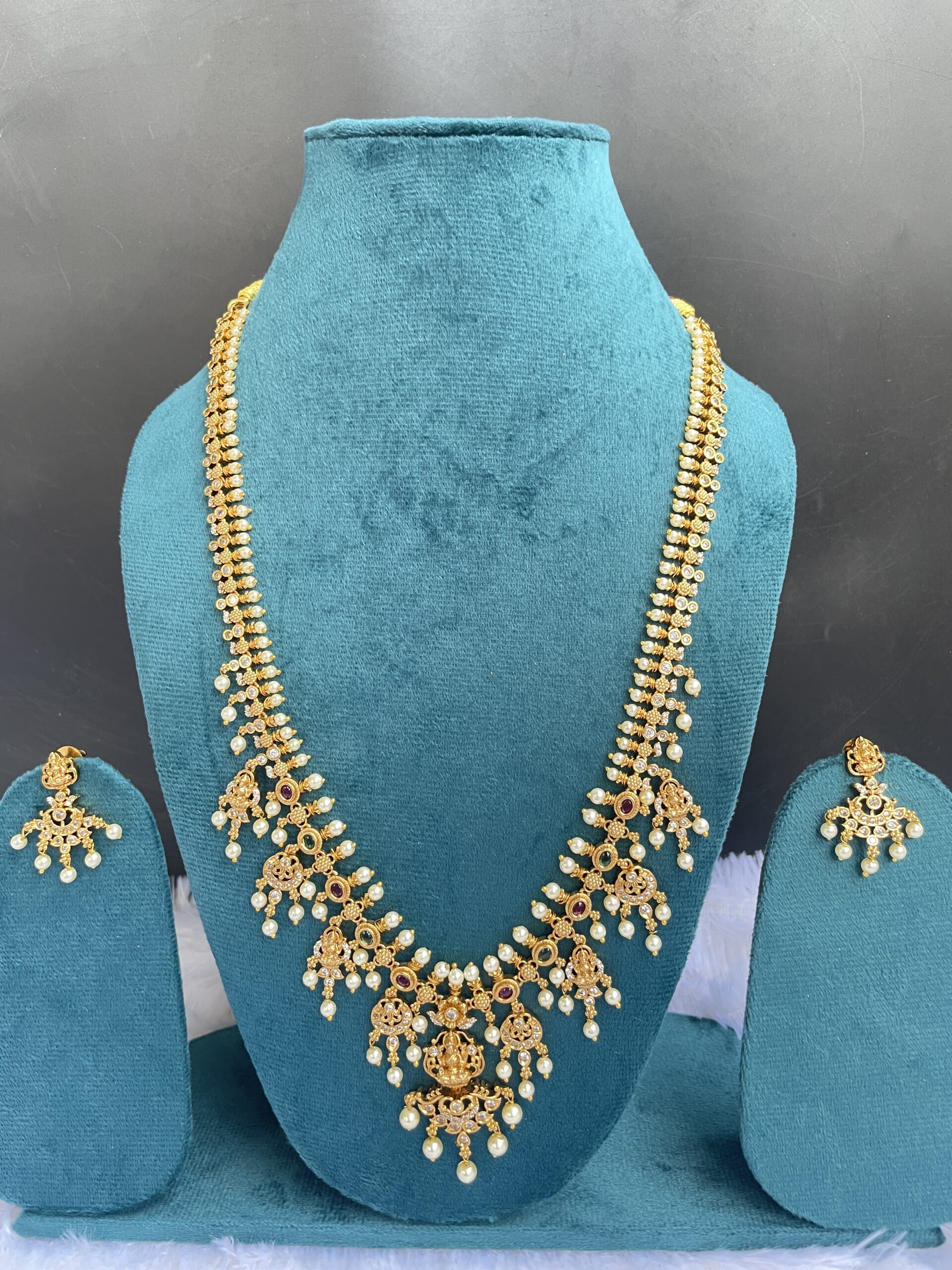 FC66B011-624A-4A38-8831-52ABF3ACCECC