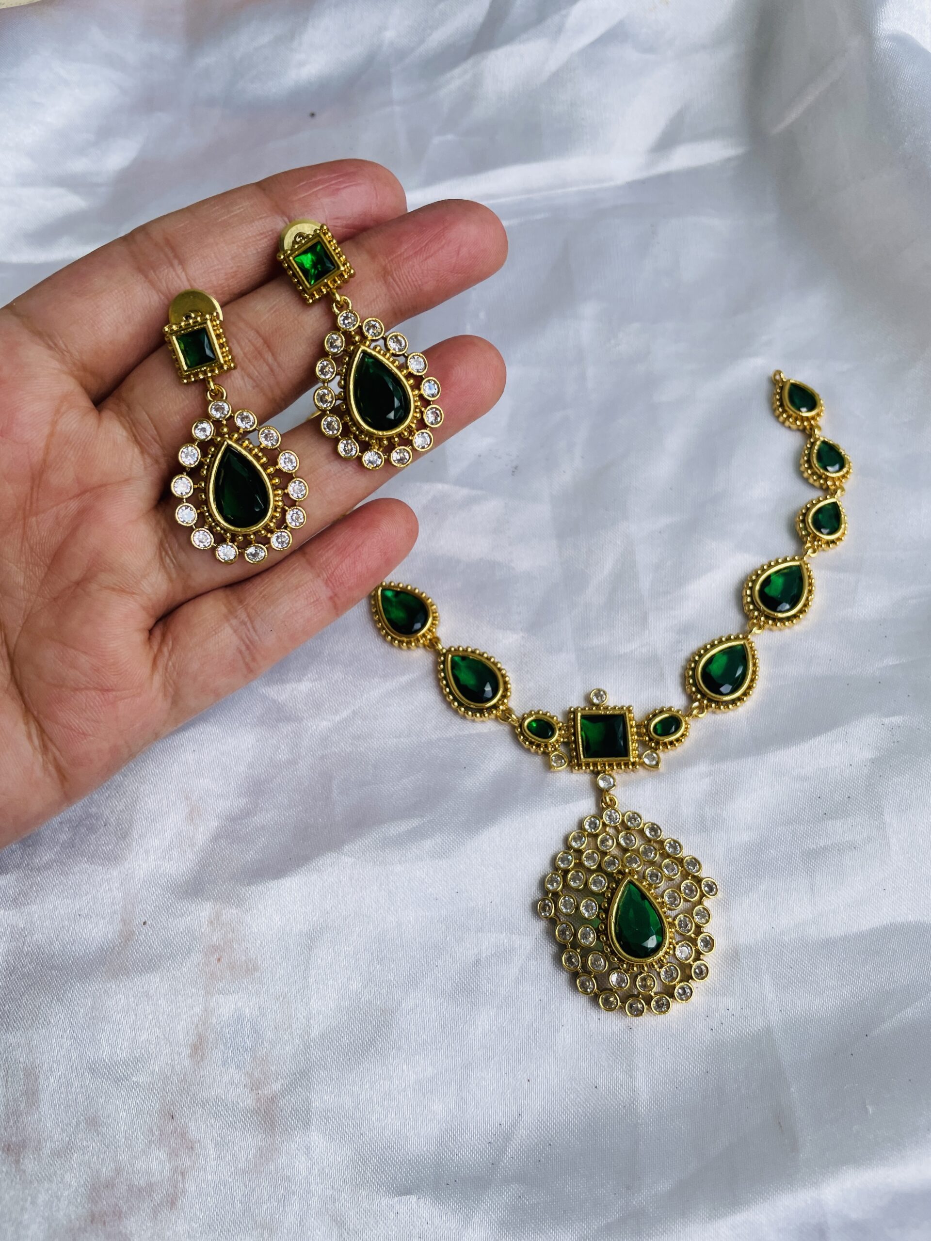 Green Stone Necklace With Bracelet AJP2025-287 - Image 3