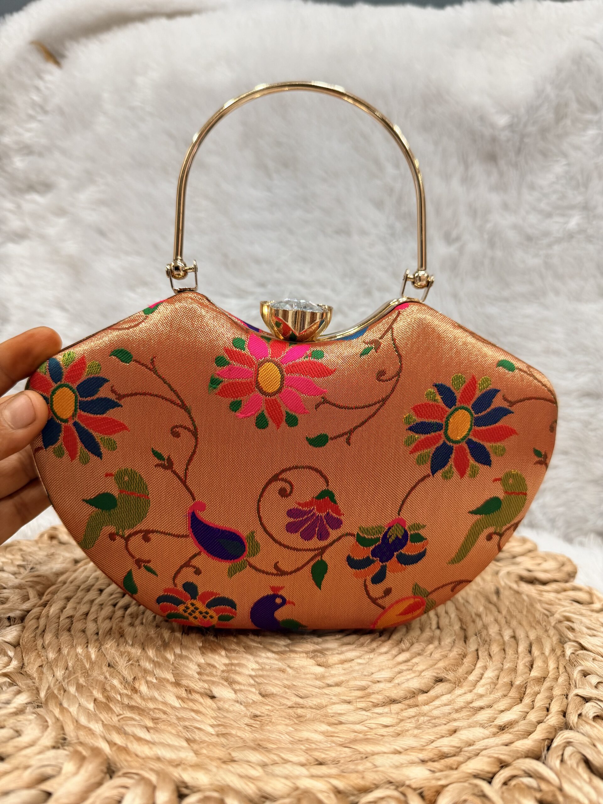 Traditional Paithani Cluth AJP2026-1035 - Image 4