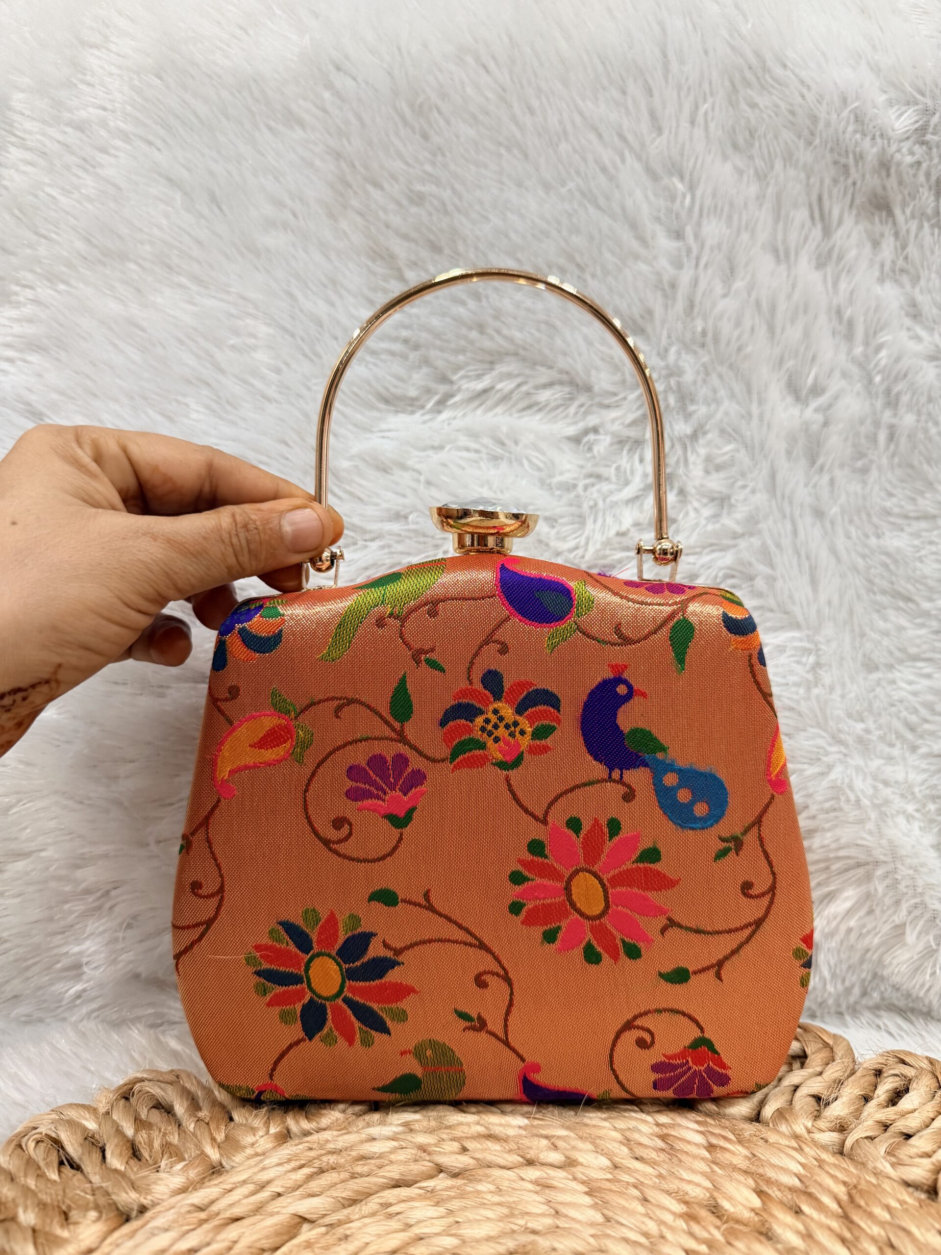 Traditional Paithani Cluth AJP2026-1030 - Image 4