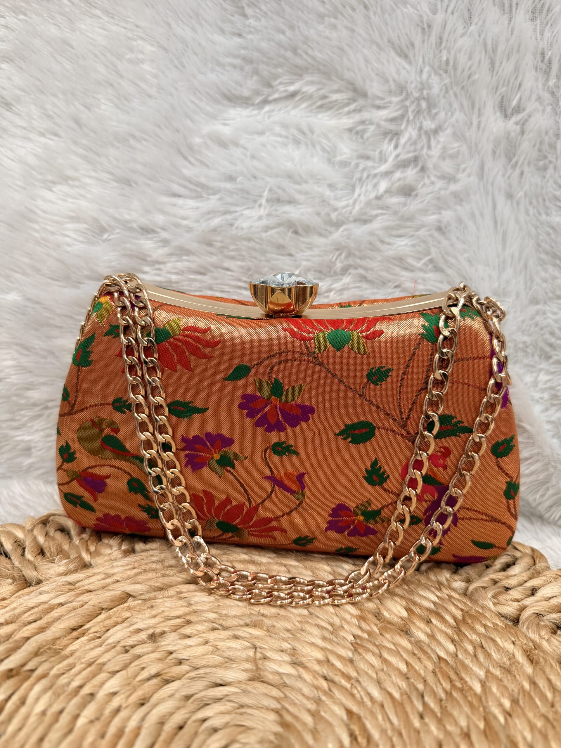 Traditional Paithani Cluth AJP2026-1026 - Image 4