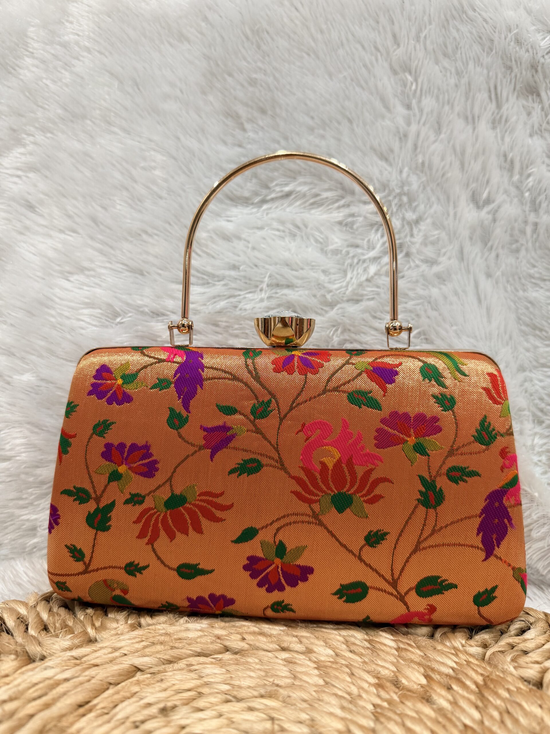 Traditional Paithani Cluth AJP2026-1025 - Image 3