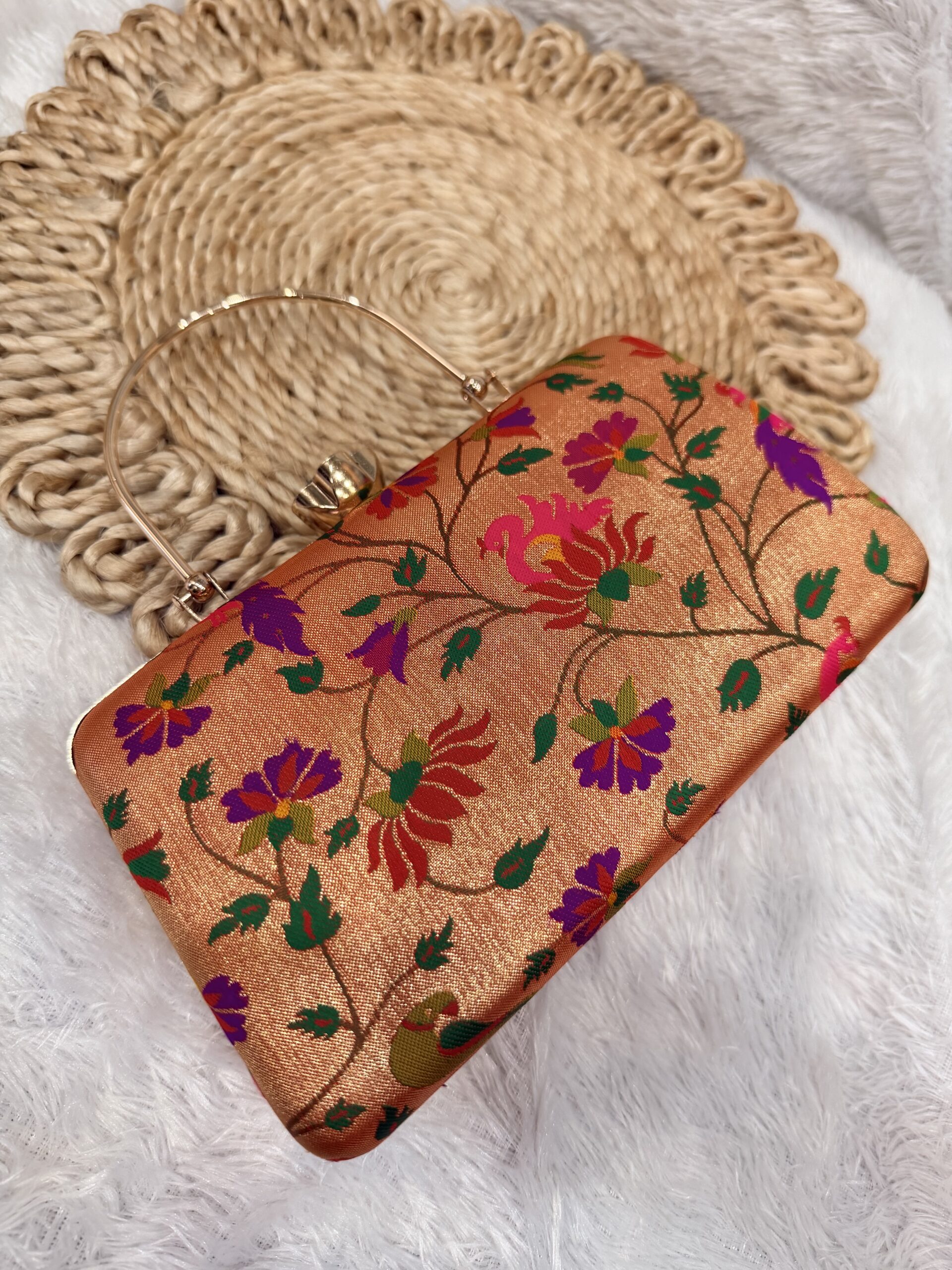 Traditional Paithani Cluth AJP2026-1025 - Image 2