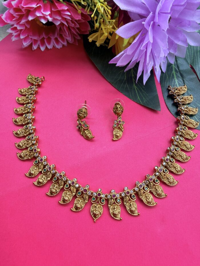 Short  Necklace With EaringsAJP2026-916