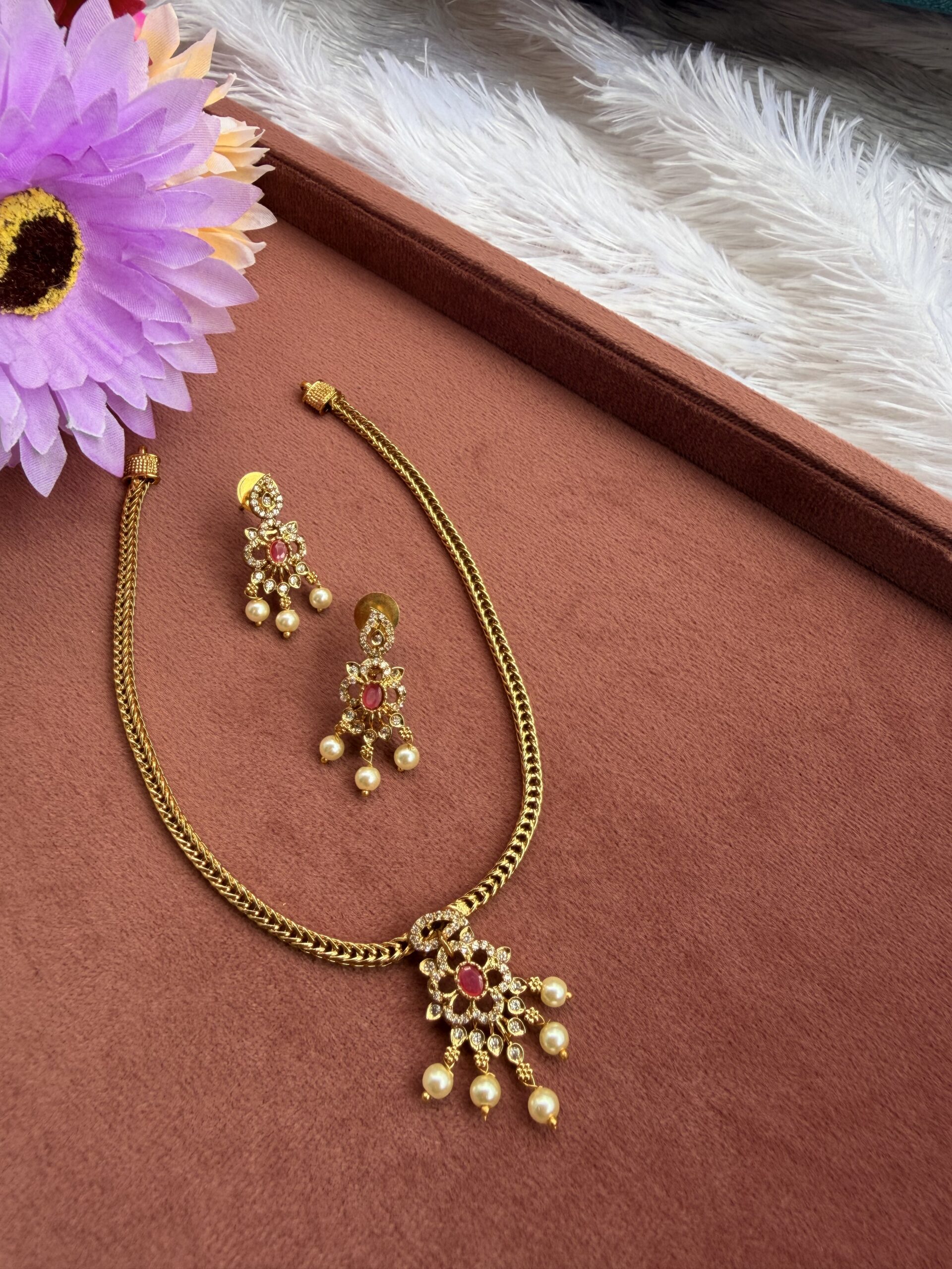 Short Chain Necklace With EaringsAJP2026-911