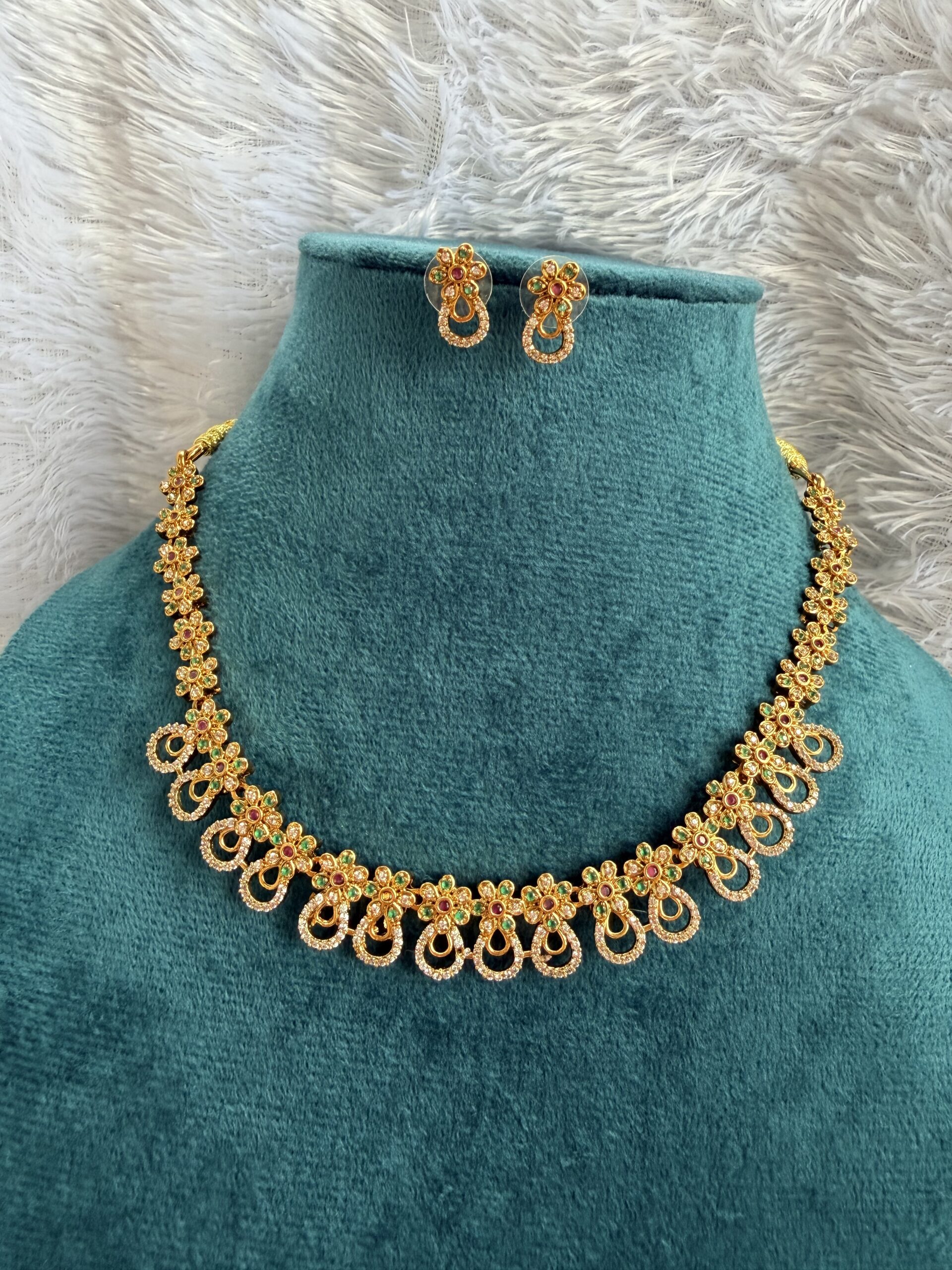 Short Necklace With EaringsAJP2026-906 - Image 2