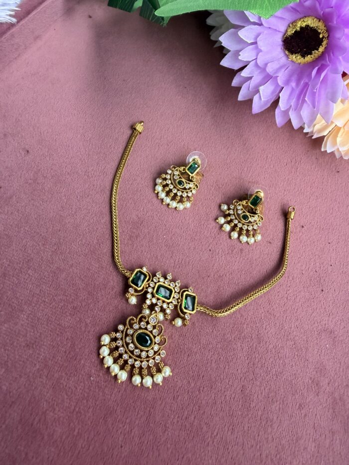 Short Chain Necklace With EaringsAJP2026-926