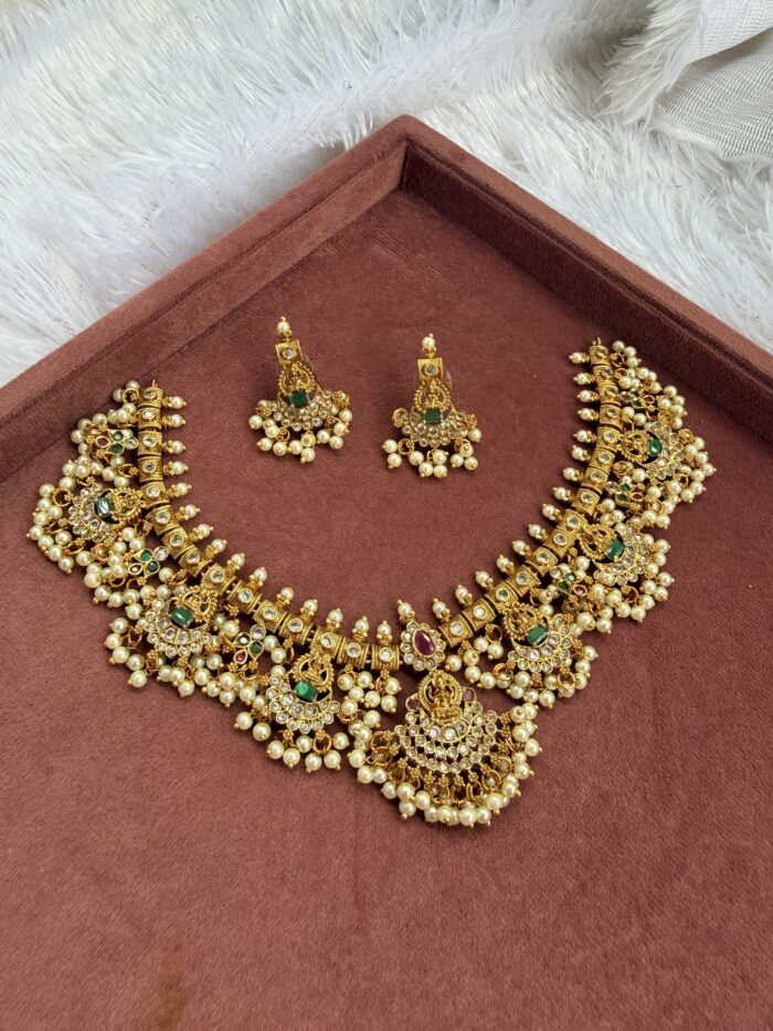 Short Guttapasulu Necklace With EaringsAJP2026-1012