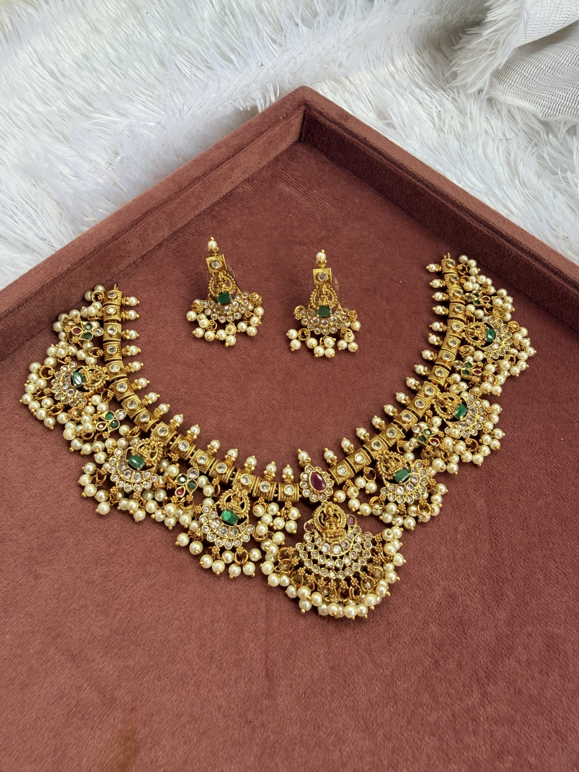 Short Guttapasulu Necklace With EaringsAJP2026-1012