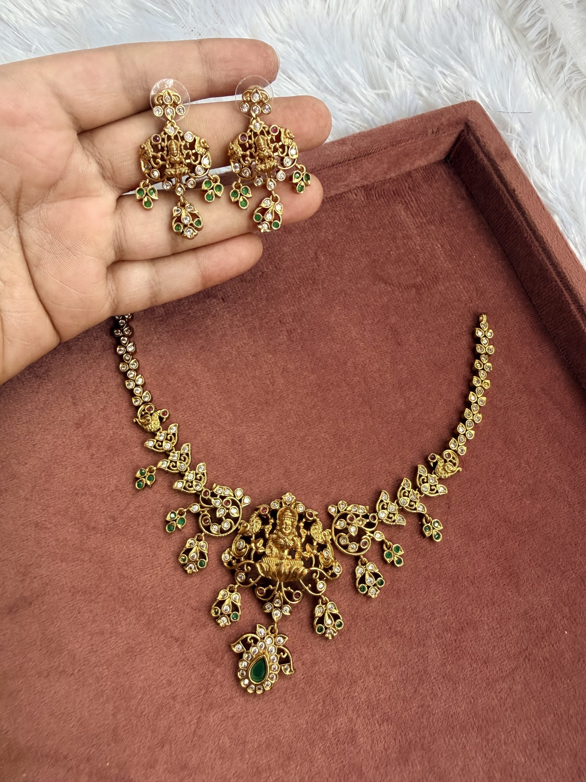 Short Necklace With EaringsAJP2026-1022 - Image 2