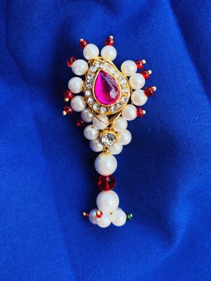 Traditional Nath Style Saree Pin AJP2024-70