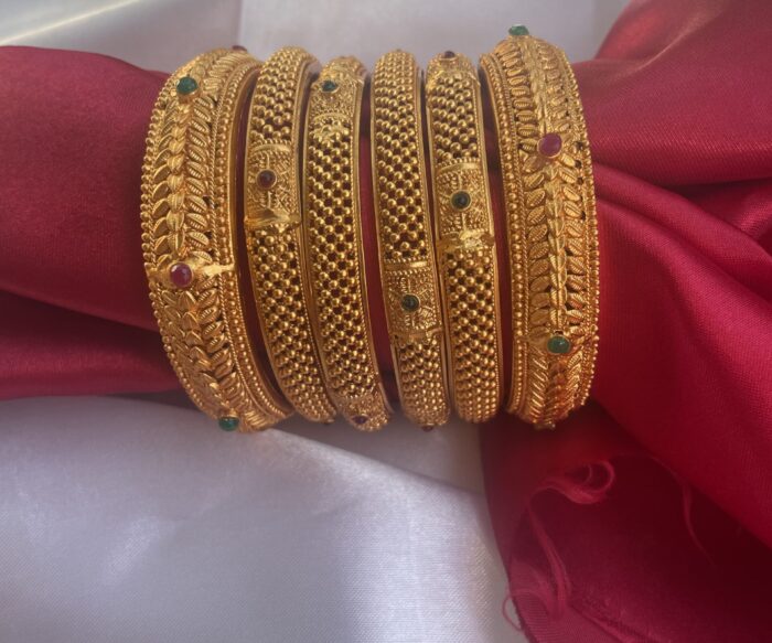 Set of 6 Traditional Bangles AJP2022-49