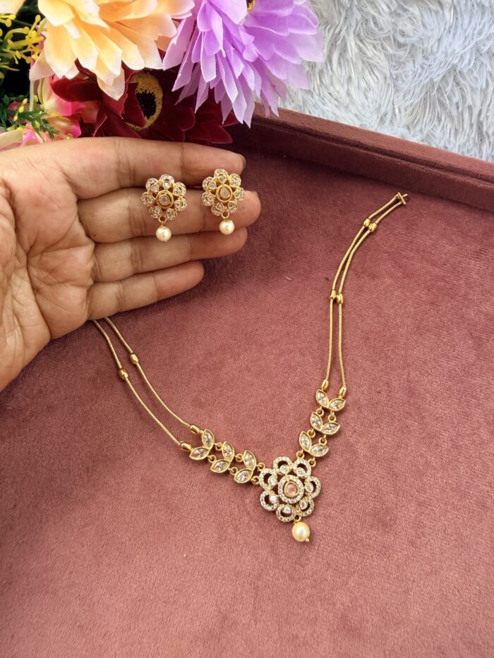 Short Necklace With EaringsAJP2026-1052