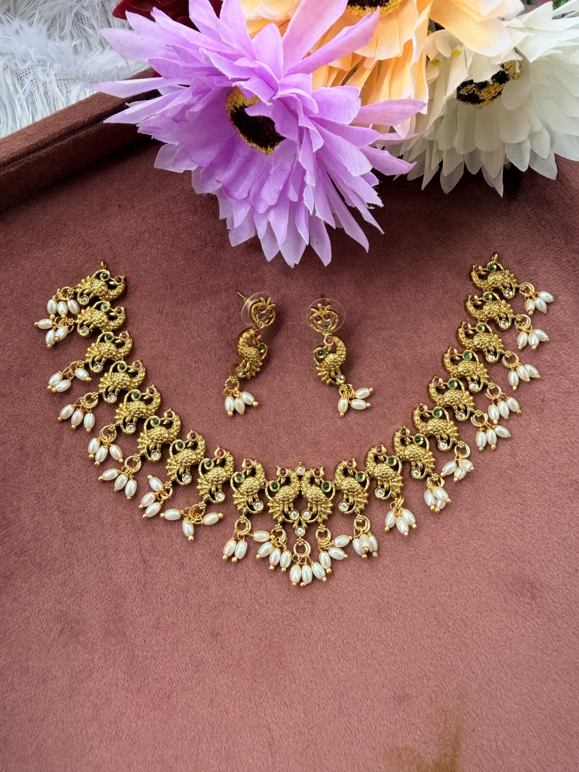 Traditional Short Necklace With EaringsAJP2026-1090